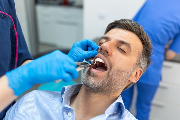 The Difference Between Simple And Surgical Tooth Extraction